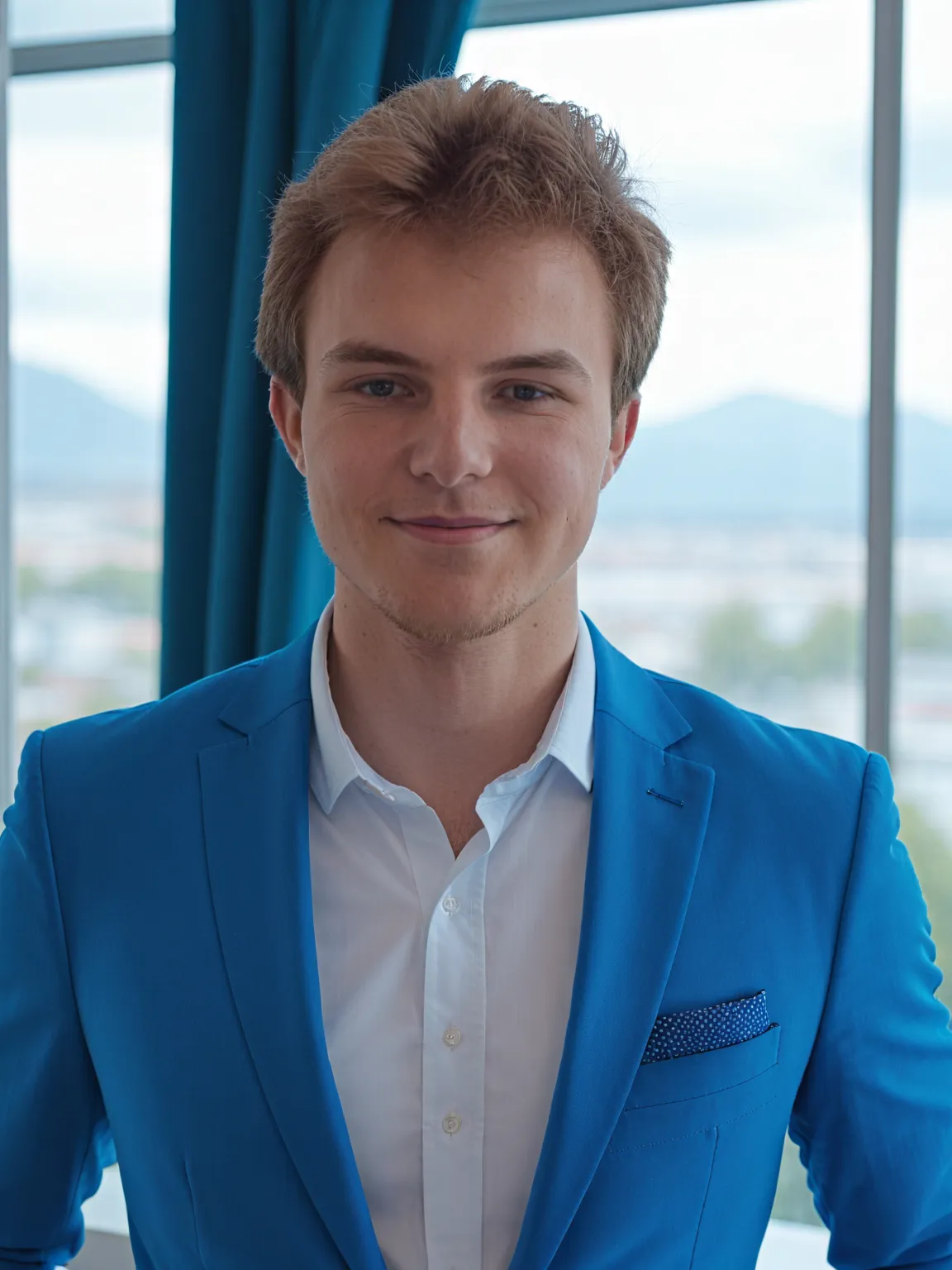 Photo pro avec IA, Homme , Arriere plan Fenêtre, costume Bleu